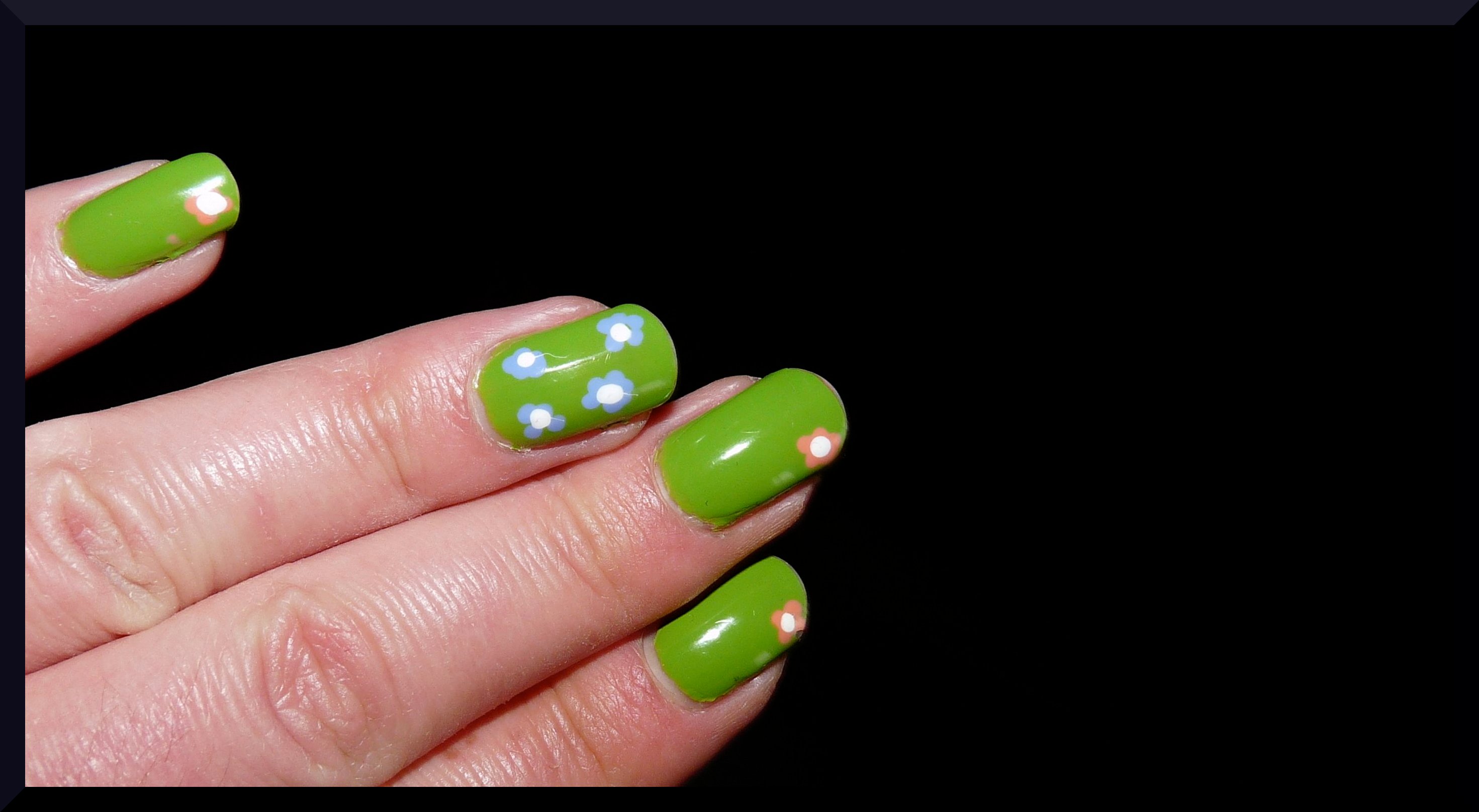 ( NAIL-ART ) Un petit air de printemps !