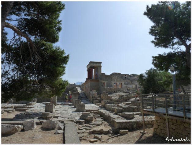 ₪ Crète #9: Cnossos, píthoi, café frappé et skordalia ₪