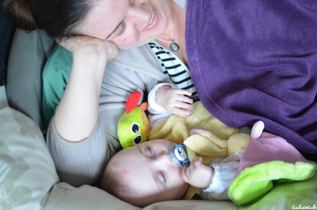 parentalité bébé enfant sommeil co-dodo cosleeping cododo lit parents