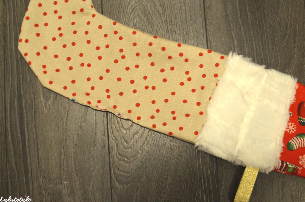 tuto DIY couture chaussette Noël personnalisée débutant tutoriel gratuit