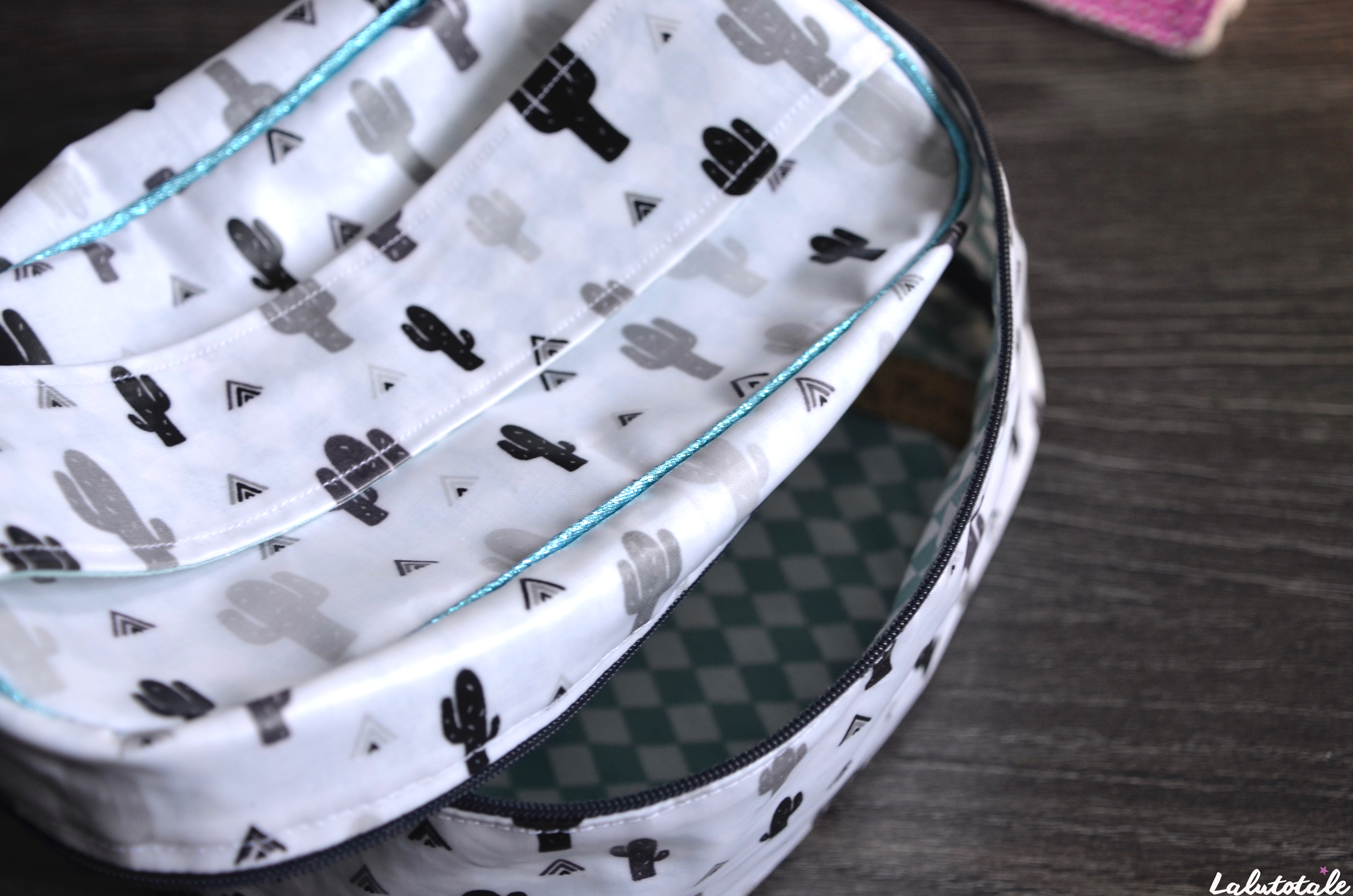 couture cadeau noël vanity tissu enduit