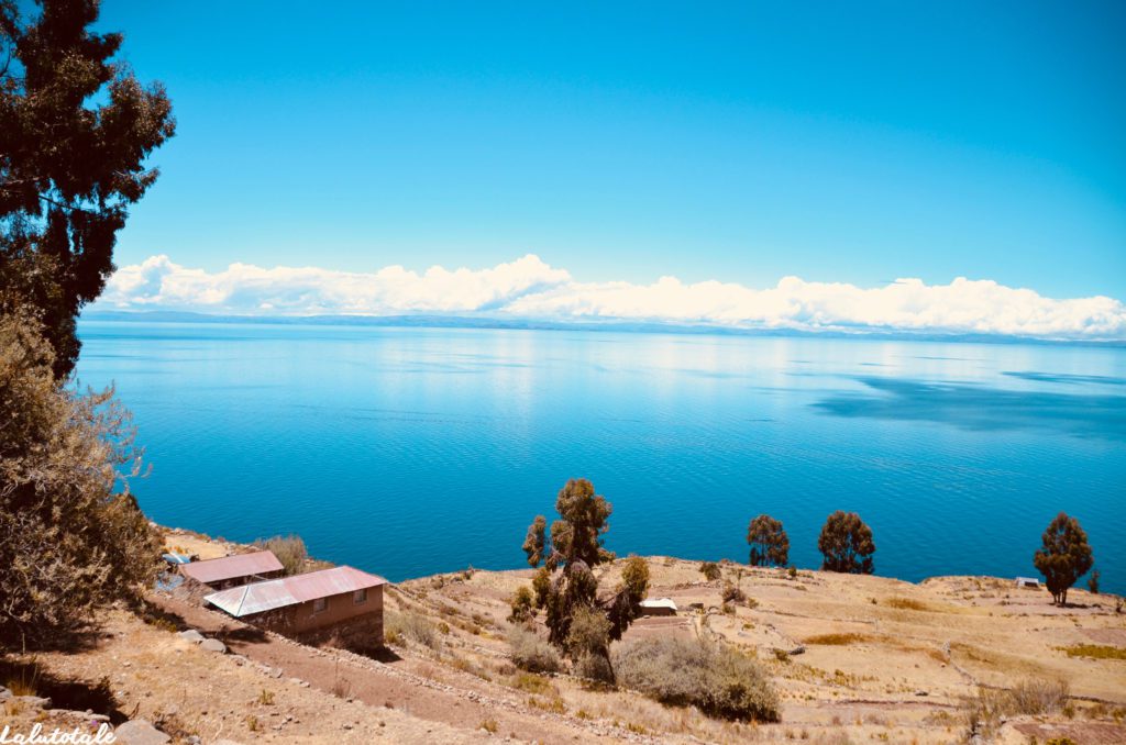 Titicaca lac Uros îles flottantes Taquile Pérou