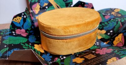 (MYLITTLEBOX) Noël à l&rsquo;imparfait, la box qui sent le sapin ? 🎄