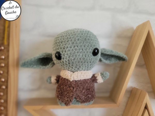Grogu chenille -00004 Grogu tuto tutoriel crochet peluche doudou modèle patron yoda Star Wars Mandalorian