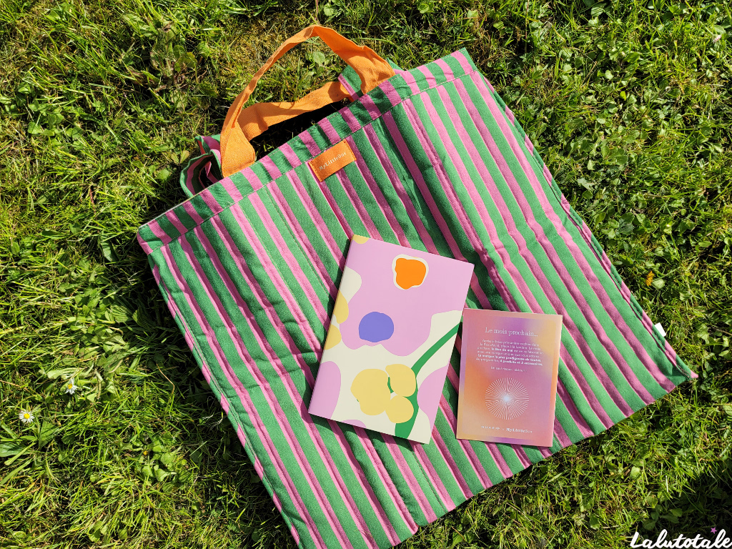 Mylittlebox Printemps Avril accessoires box