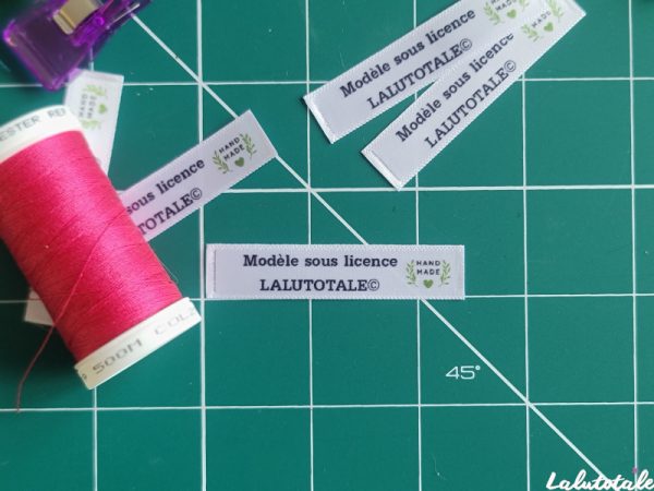 Licence commerciale artisanale vente couture LaLutotale patron modèle étiquette à coudre