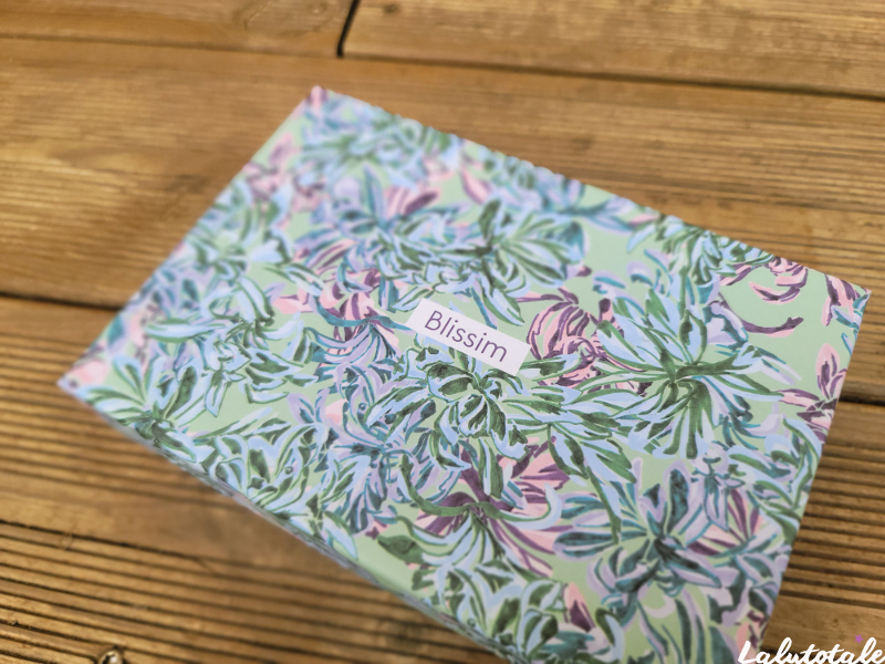 Octobre glam sobre Blissim box beauté