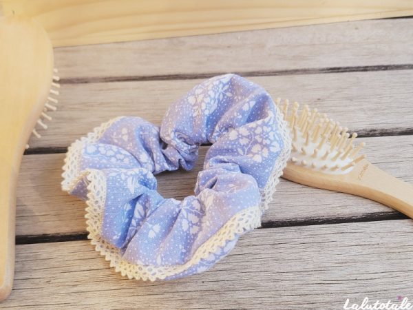Scrunchies -6 chouchou scrunchie Suzette bleu et dentelle